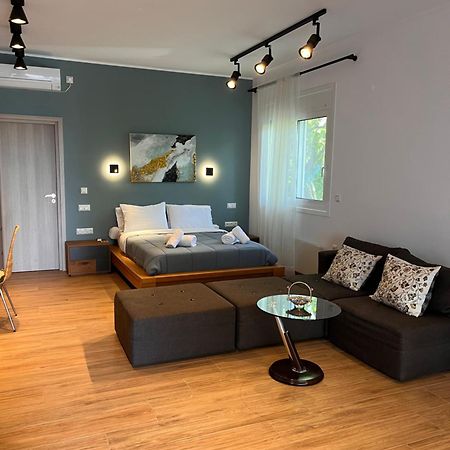 Diamante Beachfront Suites Xylokastro Buitenkant foto