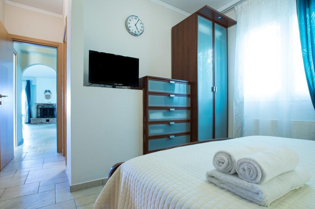 Diamante Beachfront Suites Xylokastro Buitenkant foto