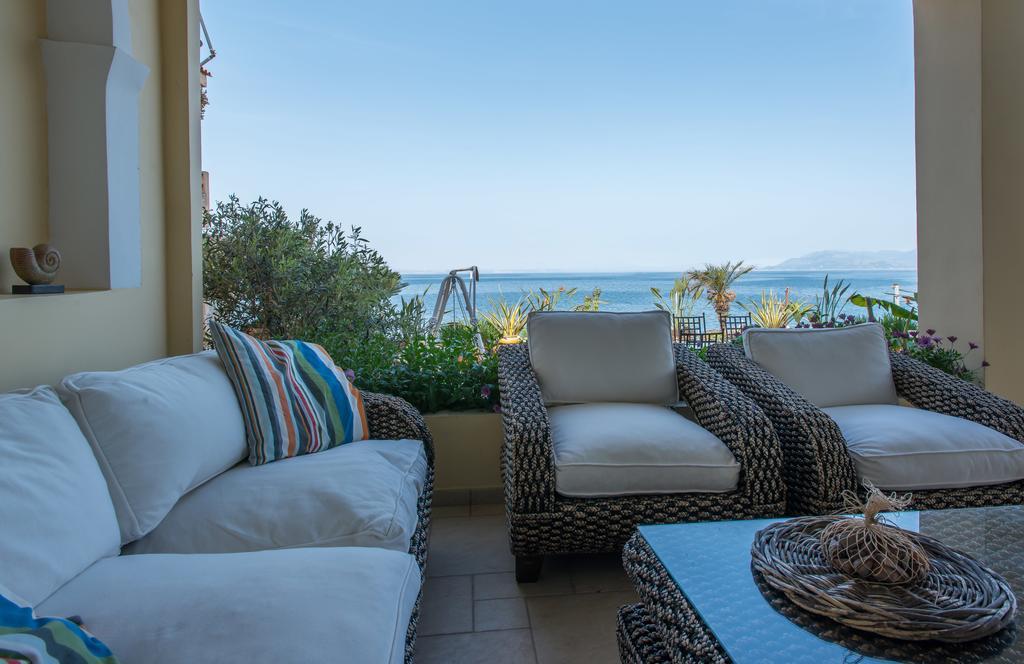 Diamante Beachfront Suites Xylokastro Buitenkant foto