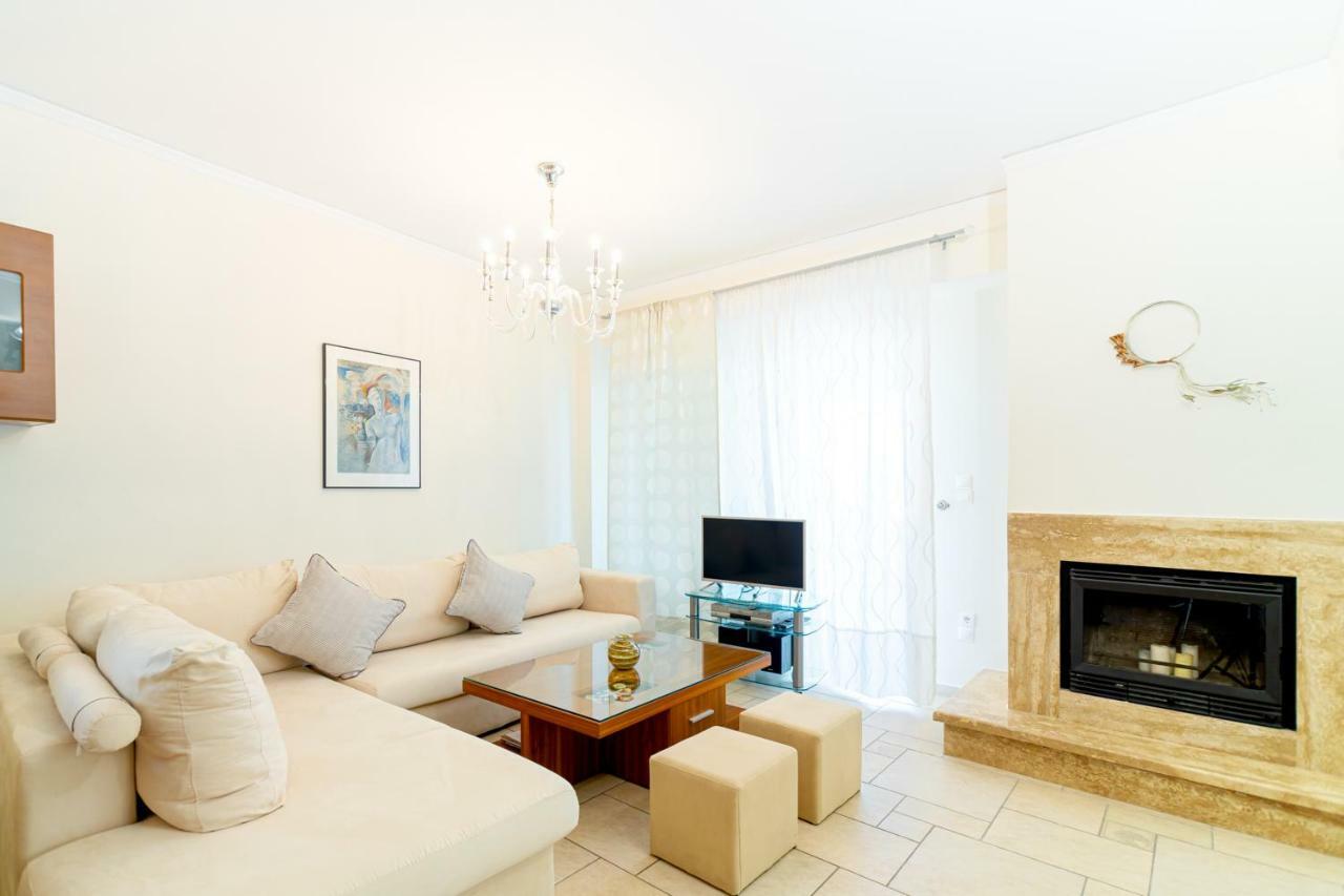 Diamante Beachfront Suites Xylokastro Buitenkant foto