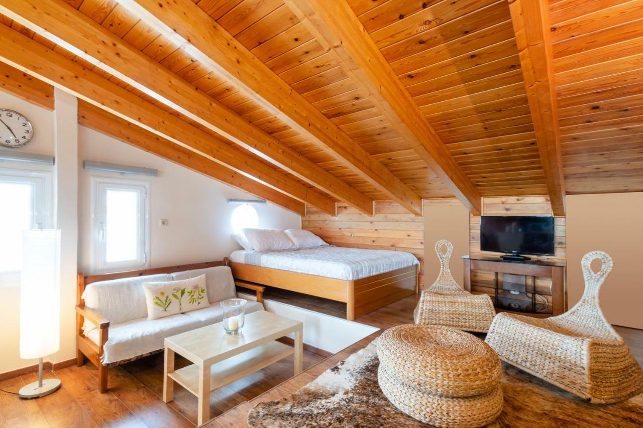 Diamante Beachfront Suites Xylokastro Buitenkant foto