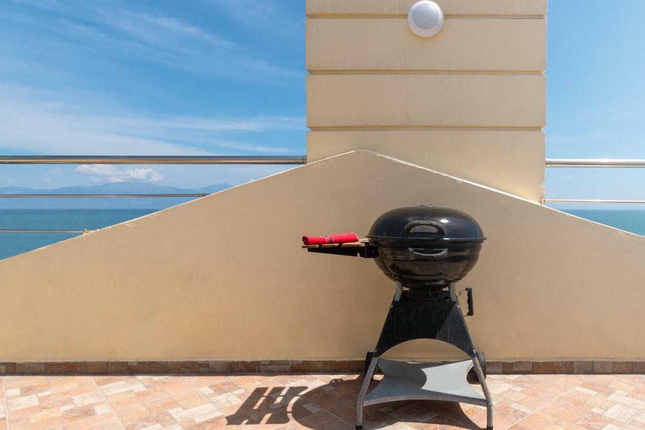 Diamante Beachfront Suites Xylokastro Buitenkant foto